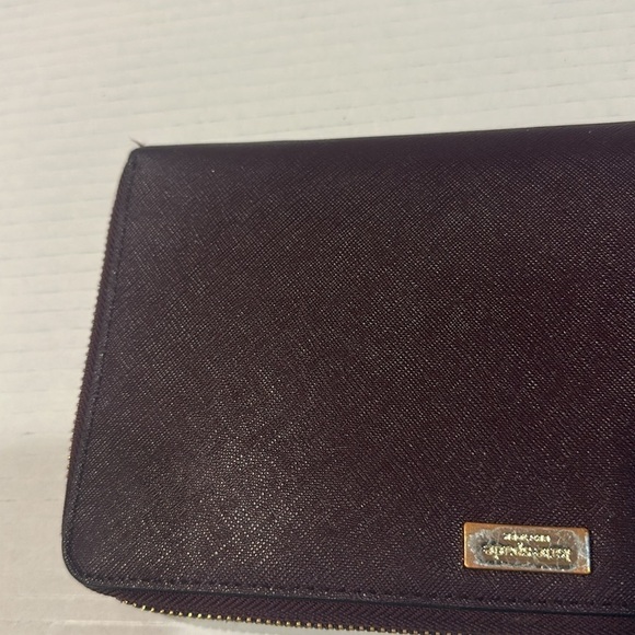 Kate Spade burgundy medium size wallet w  multiple pockets  zippers inside & out - Picture 13 of 13